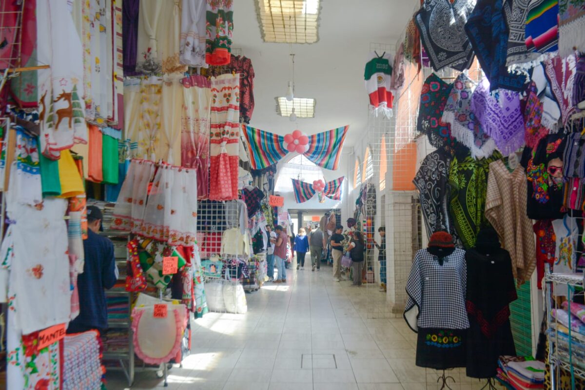 Va lenta la venta de ropa invernal en Chiautempan - El Sol de Tlaxcala