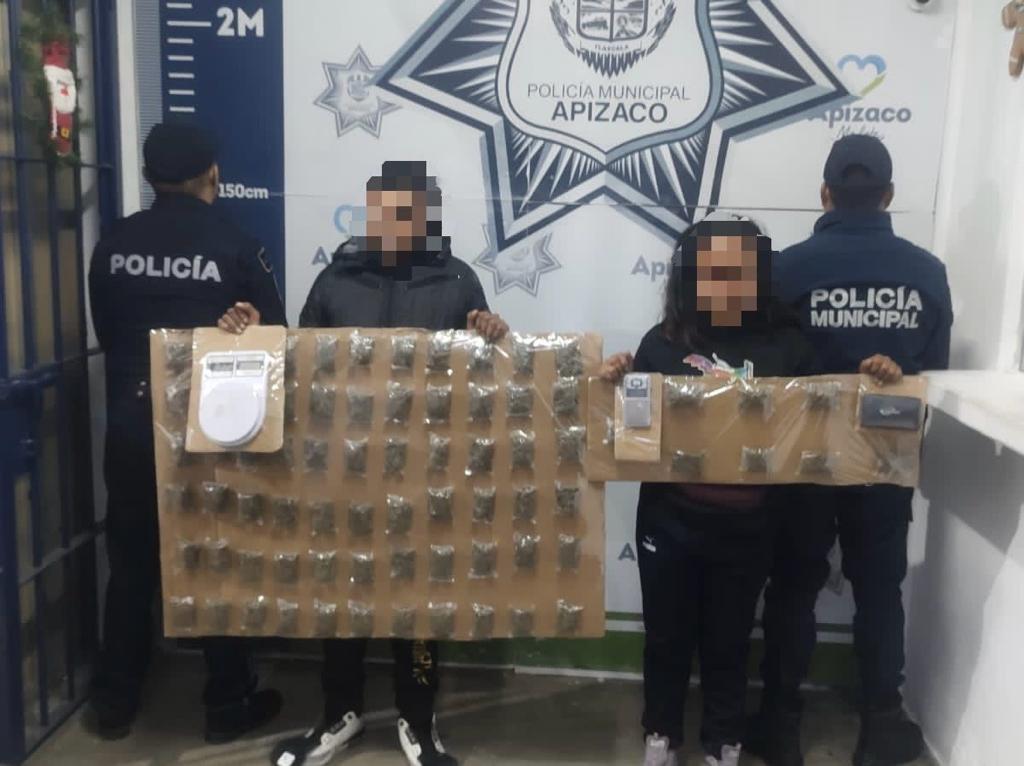 Detiene Policía De Apizaco A Dos Personas Por Posesión De Enervantes Y Cohecho La Polilla Tlaxcala